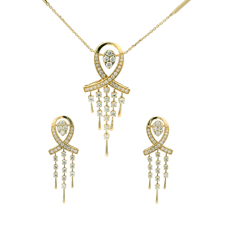 Gold Diamond Pendant Set